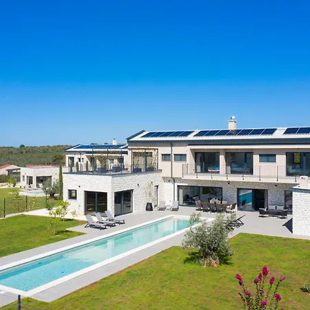 In With Sauna * Bale